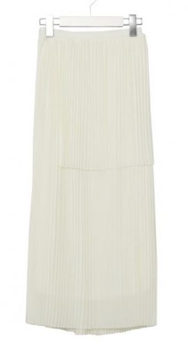 中村アン　白のスカート